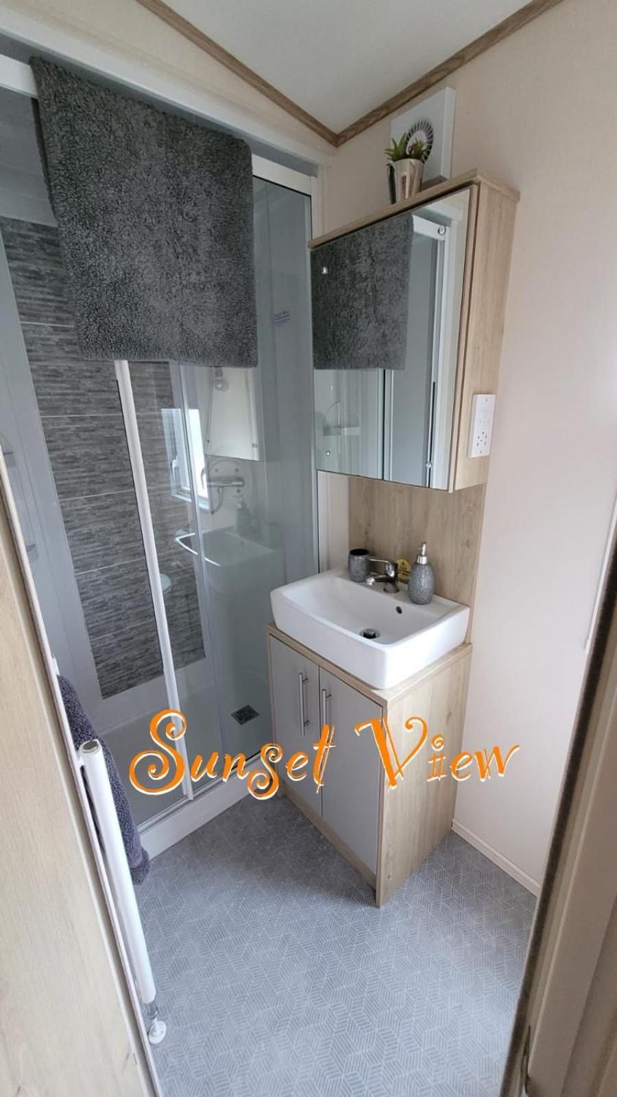 Tattershall Lakes Sunset View Caravan Lakeside, Hot Tub, Garden, Private Fishing Peg & Wifi Exterior foto