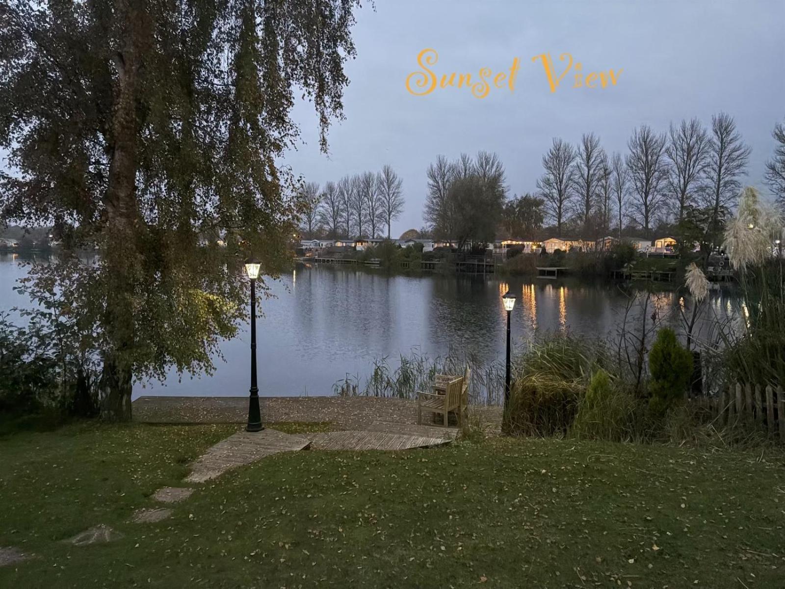 Tattershall Lakes Sunset View Caravan Lakeside, Hot Tub, Garden, Private Fishing Peg & Wifi Exterior foto
