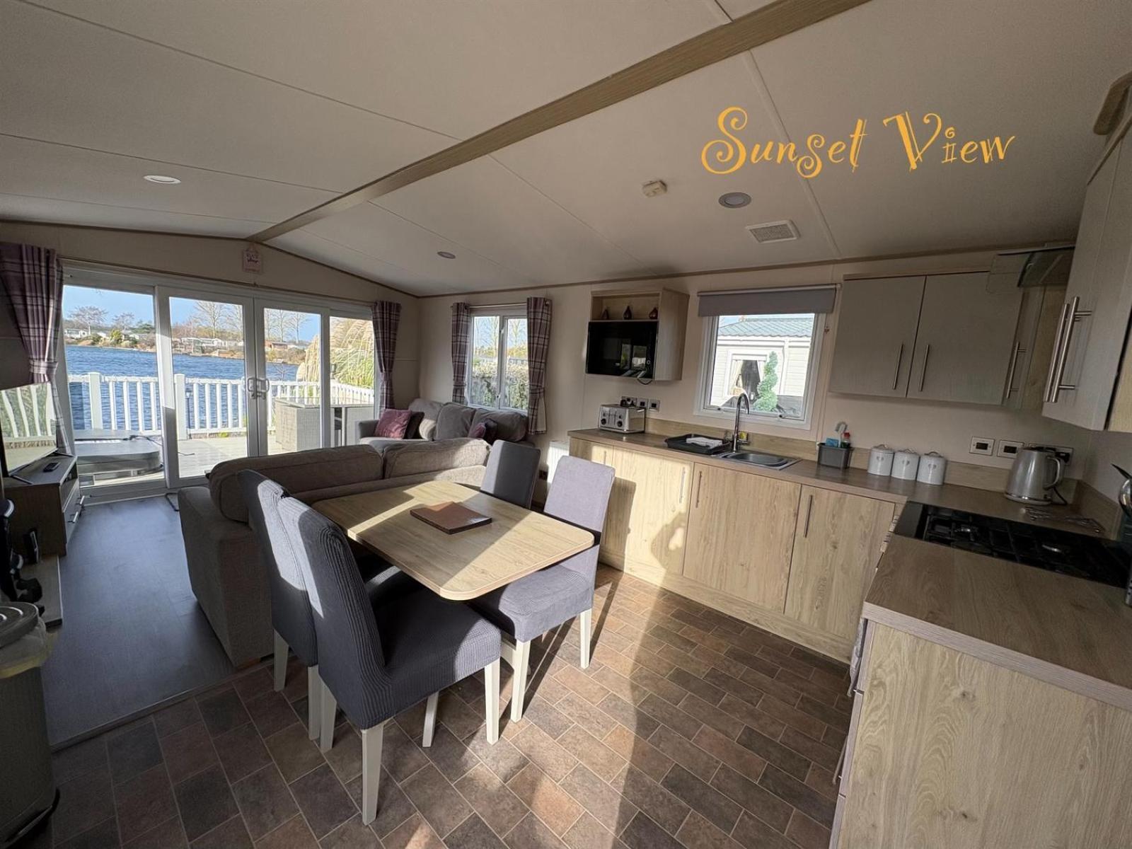 Tattershall Lakes Sunset View Caravan Lakeside, Hot Tub, Garden, Private Fishing Peg & Wifi Exterior foto